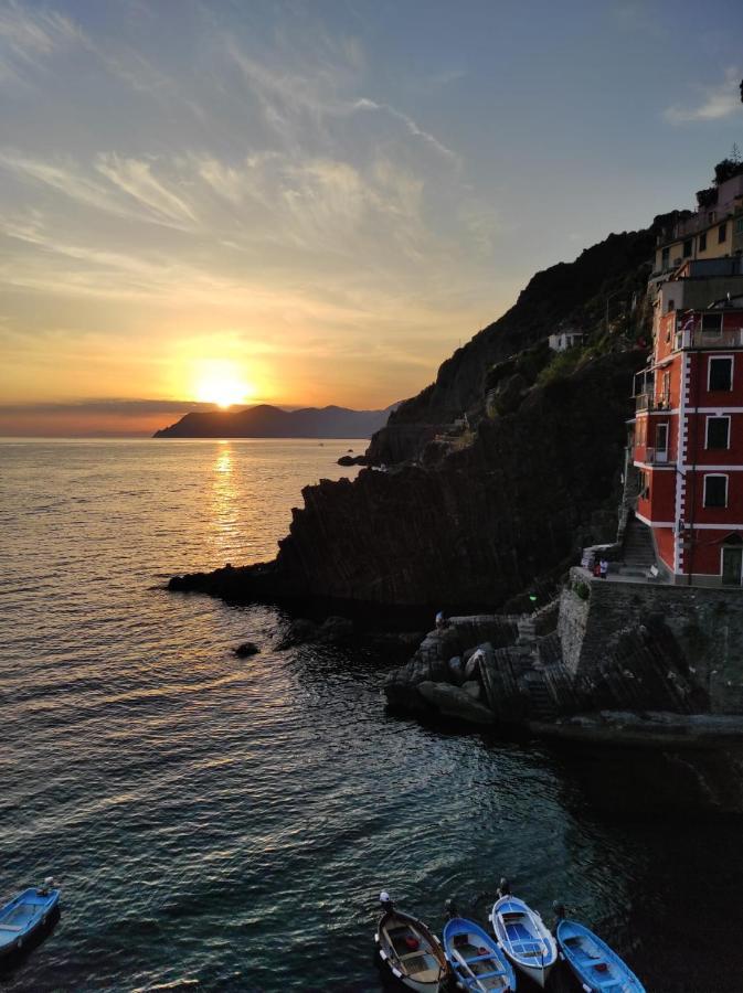 Ca'La Luna - In Centro Con Terrazza Riomaggiore Buitenkant foto