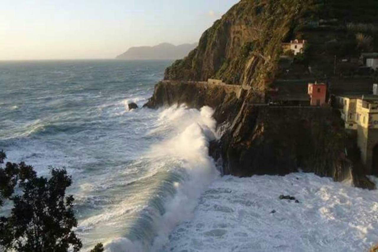 Ca'La Luna - In Centro Con Terrazza Riomaggiore Buitenkant foto