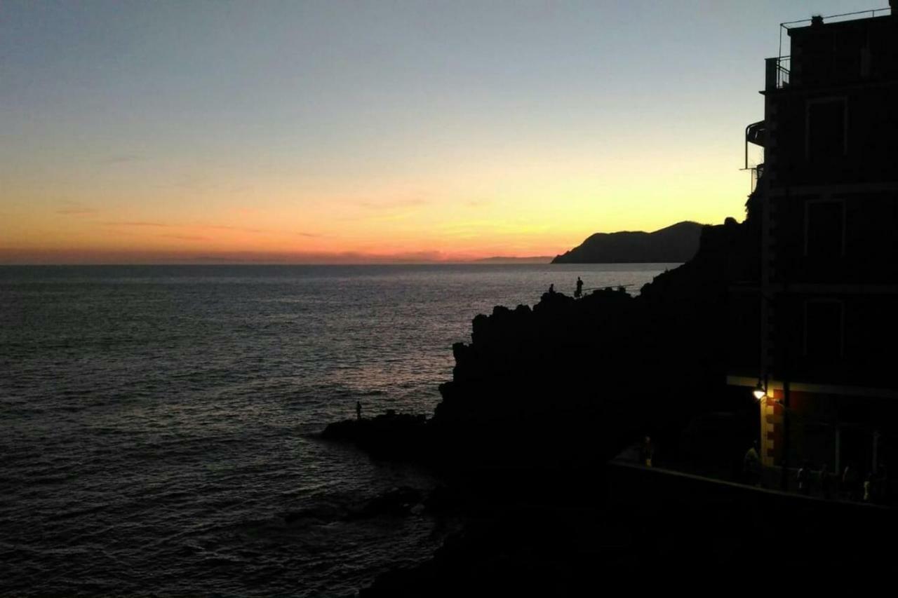 Ca'La Luna - In Centro Con Terrazza Riomaggiore Buitenkant foto